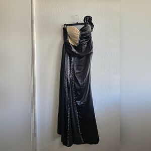 Elegant Black and Gold Maxi Dress